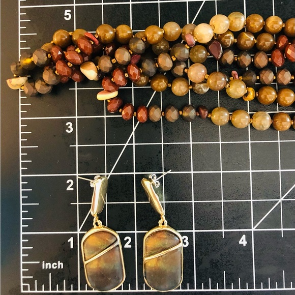 Vintage Unique Bead Necklace & Iridescent Earrings - Picture 5 of 16